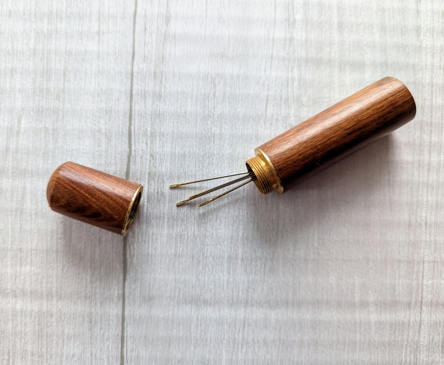 Wood sewing needle travel case