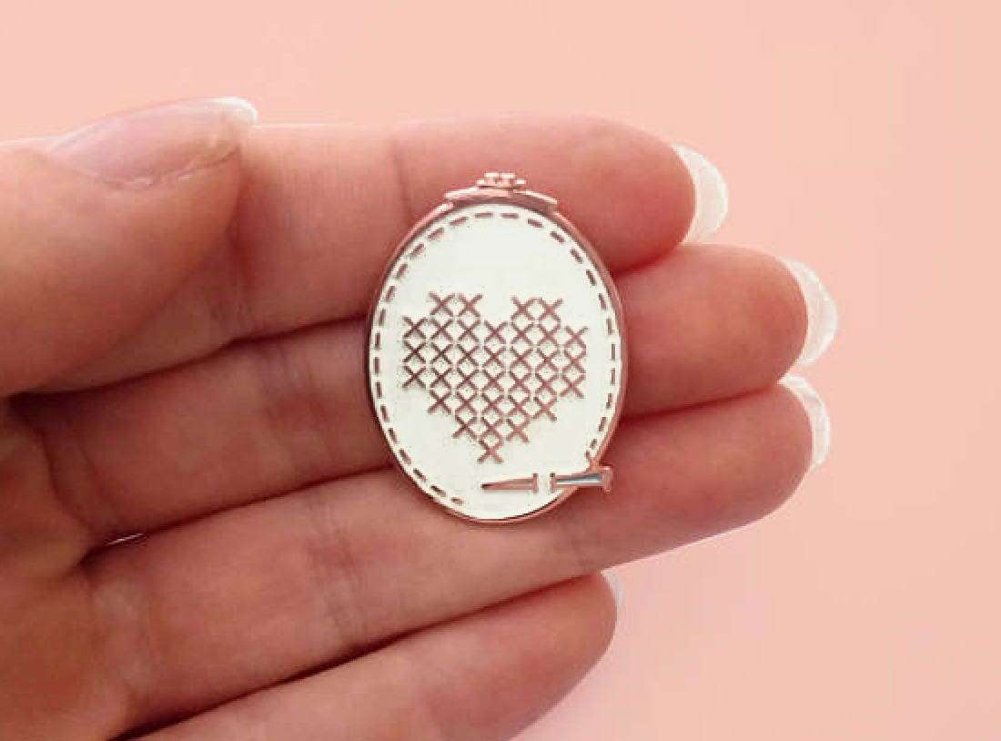 Cross Stitch Heart Rose Gold Needle Minder